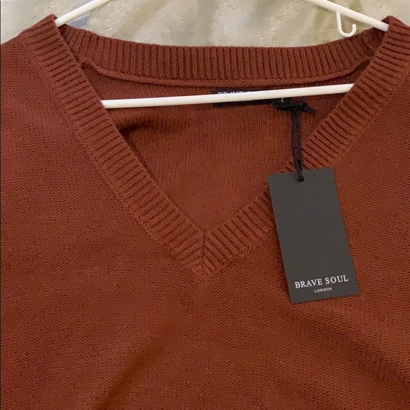 New Brave Soul Kansas V neck - Picture 2 of 2